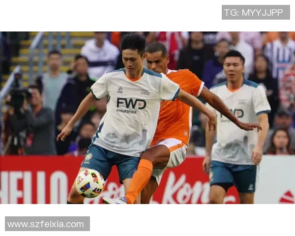 足球场上星光璀璨热门球星闪耀出场引发全场欢呼